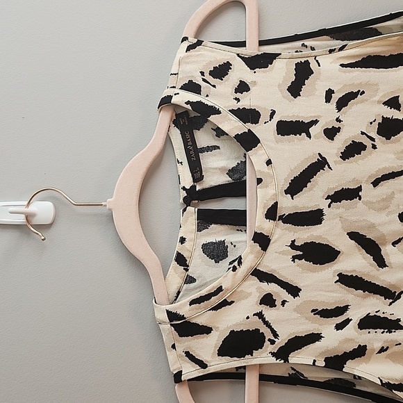 ZARA Beige black animal print round neck mesh sleeveless blouse - Picture 2 of 8
